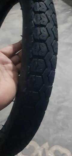 service cheetah 8ply tire  100 bike ka hai . 1 month use