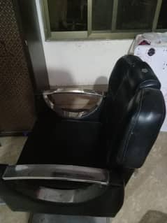 saloon chair