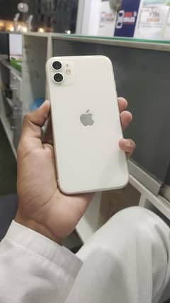 iPhone 11 10/10 all ok b. h 83
