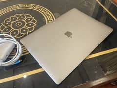 Apple Macbook Pro 2019,15'', Core i7,16GB Ram,500GB SSD, 2GB AMD grph