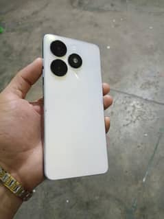 Tecno spark Go 4+64  box and charger
