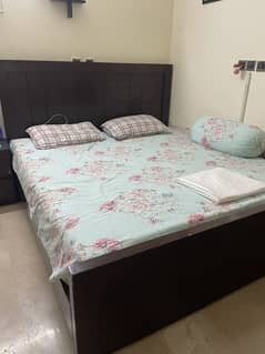 King size bed