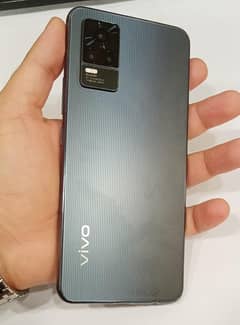 I am Selling My Vivo v21e 8+4 Ram 128
