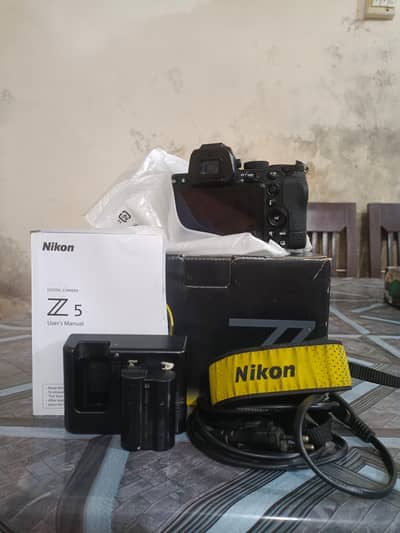 Nikon z5 + 24.70mm lens