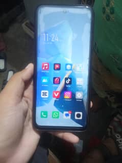 Hot 30 4 64 gb 10/8 with box