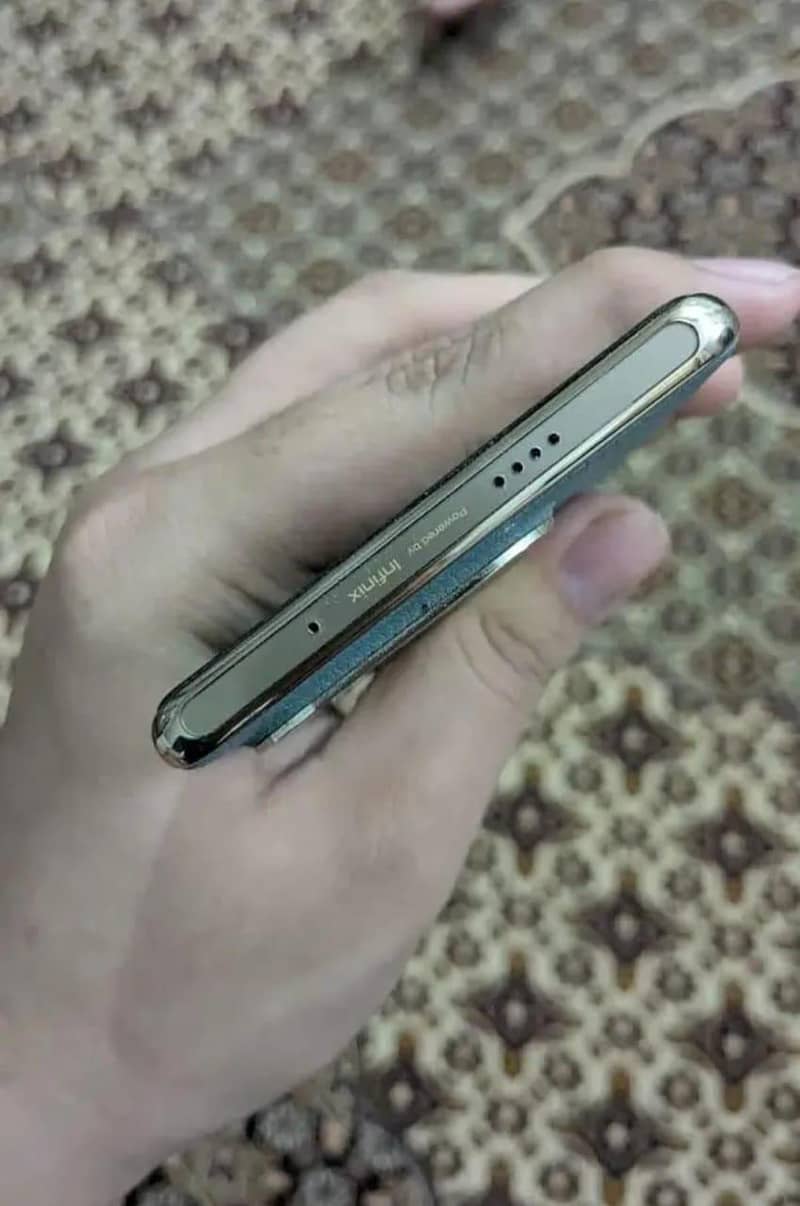 Infinix Zero 30 | with Box | Condition 10/10 3