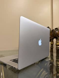 Macbook pro (2015) laptop 15.4 inch