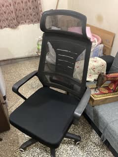 Office chair new 10/10
