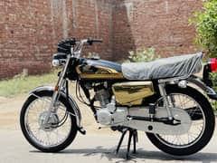 Honda 125 Special gold edition