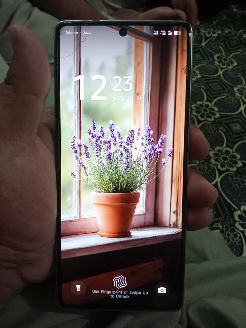 10/10 condition 4 month warranty with box charge 1