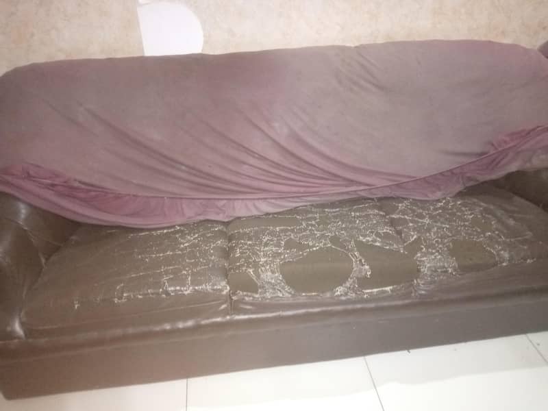 5 setar sofa set. use 3