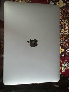 Macbook pro 2018, 16/256, touchbar