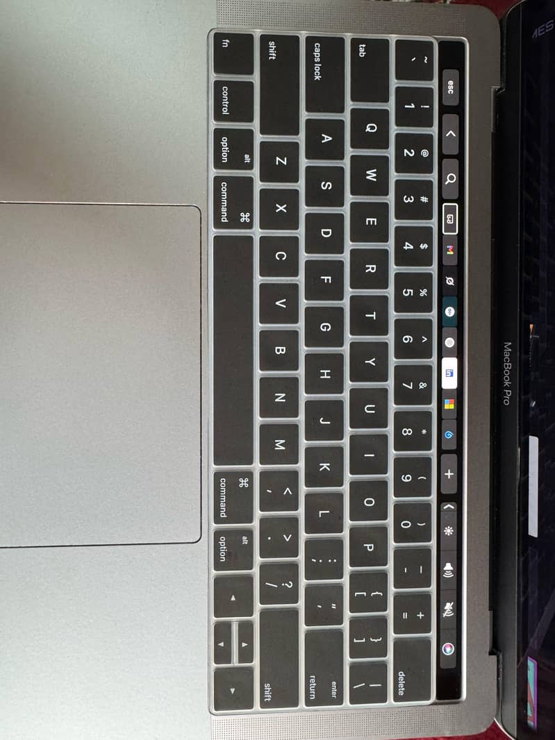 Macbook pro 2018, 16/256, touchbar 2