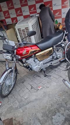 Honda CG 125 2025