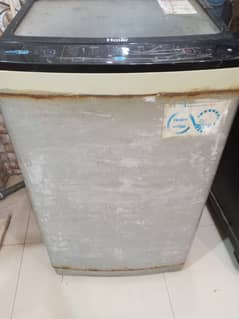 HAIER WASHING MACHINE HWM 85-826 - working - frame damaged