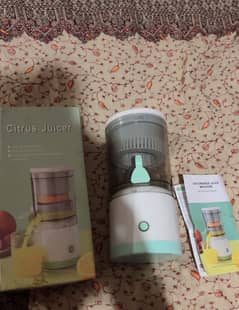 Citrus juicer / portable / USB charging design