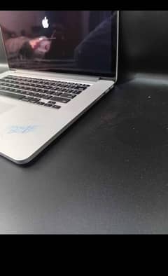 MacBook pro 2015 (15  INC)