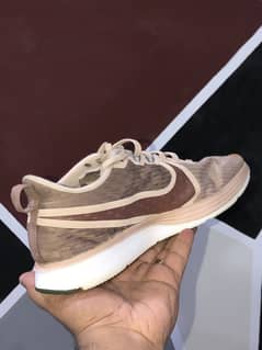 NIKE ZOOM STRIKE 2