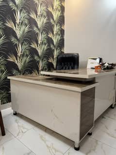 Office table