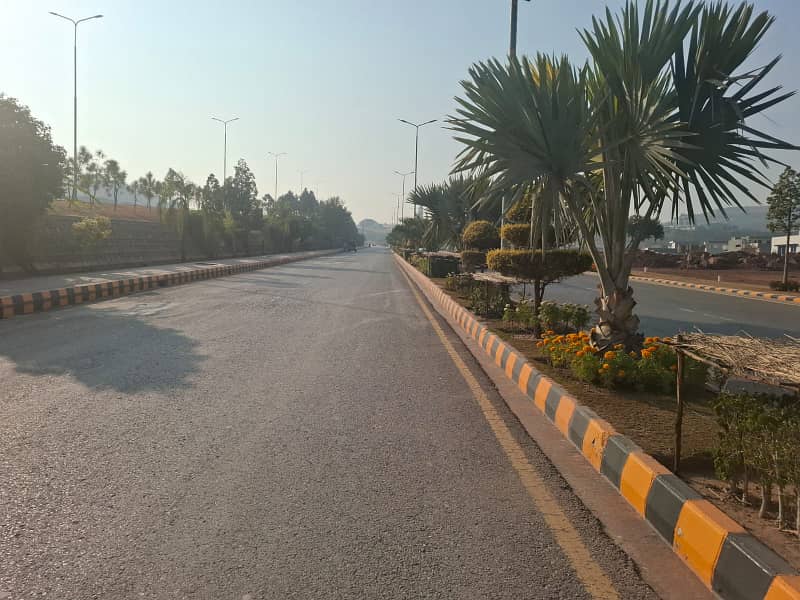 Two Side Road Open Plot For Sale in Soan Garden Size 45/100 0