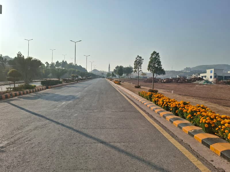 Two Side Road Open Plot For Sale in Soan Garden Size 45/100 5