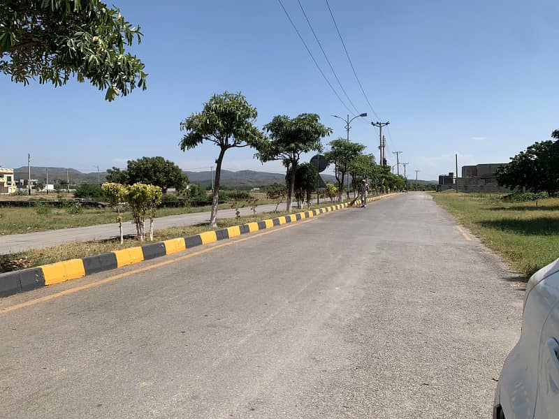Plot For Sale in Soan Garden Level Plot on Investor Price 0