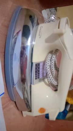 1 time used iron good condition