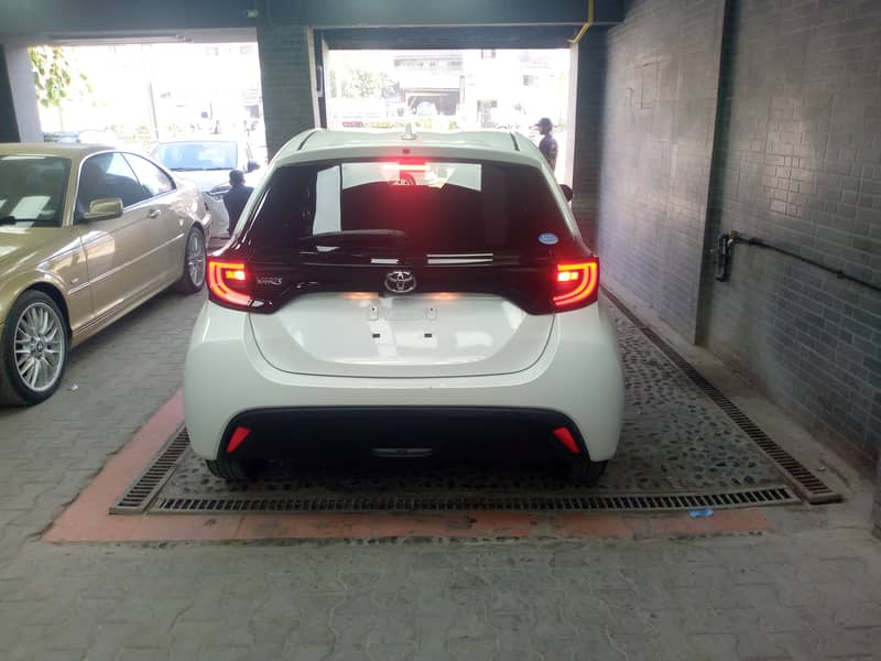 Toyota Yaris G LED 2021 PEARL WHITE FRESH ((PRICE IS FINAL)) 1