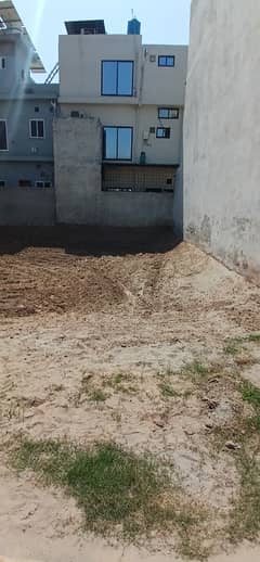 10 Marla Plot LDA Approved Area For Sale In Park View City Lahore.