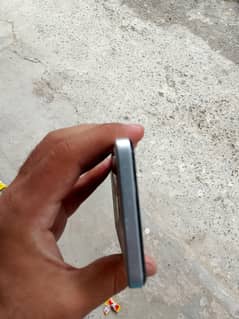 spark 10 pro (8 +8  128)