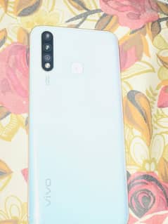 10 by 10 condition vivo y19 with box 4ram_128 memory