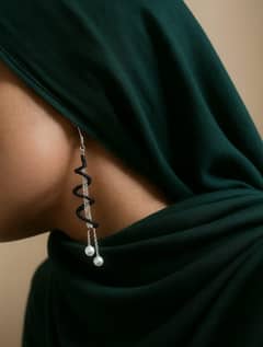 Elegant Pearl Earring with Silver Chain