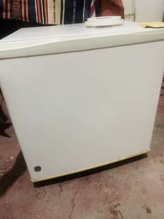 Haier perfect mini refrigerator with one door