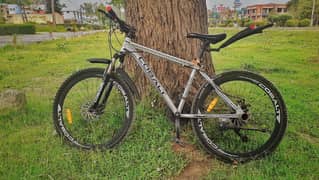 Cobalt Mountain Bicycle Metallic Body
