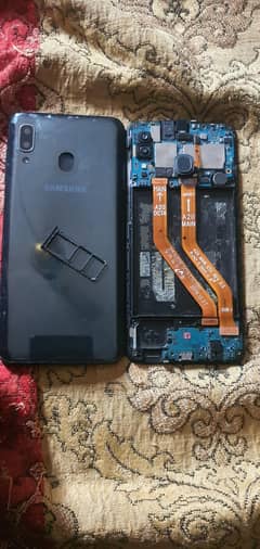samsung a20   pta approve   l   pannel aur battery ni he baki c