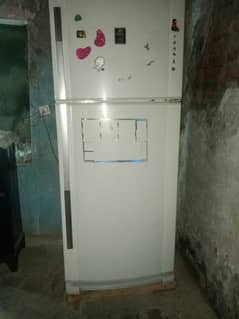 full size frige hai Koi maslam  nahi h