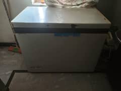 Deep freezer for sale (10 cubic ft)