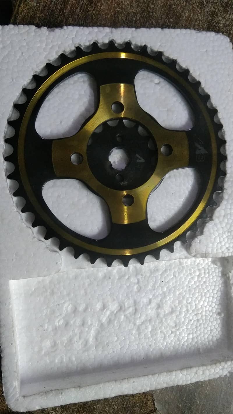 chain sprocket CD 70  SAB Trader 4