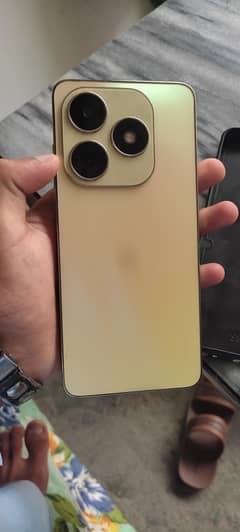 Tecno spark 20