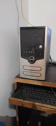 Core i5-9500T Desktop