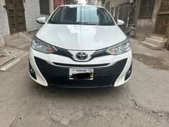 Toyota yaris Ativ 1.3 total genuine