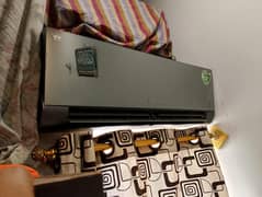 DC inverter 1 ton urgent sale