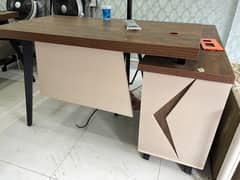 Office Furniture only slightly used