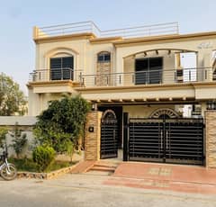 10 Marla House Available For Rent In F Block.