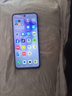 complete box urgent sale just 3 day use 6/128