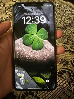 Selling my ipone xs max
