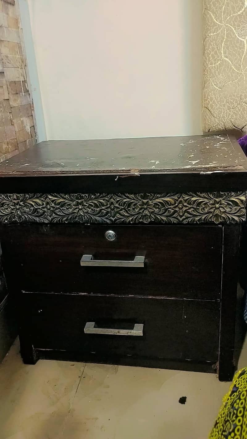 dressing table and side tables 1