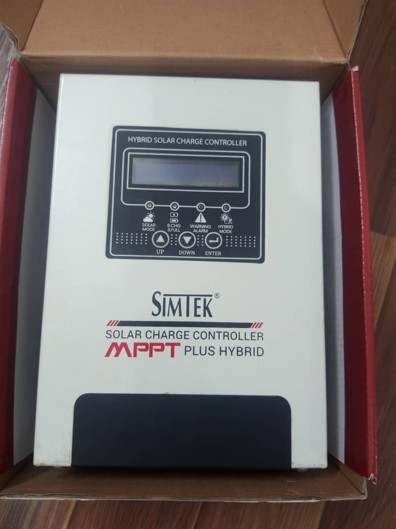 Simtek MPPT HYBRID SOLAR CHARGE CONTROLLER 1