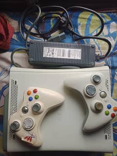 Xbox 360 With 2 Controllers