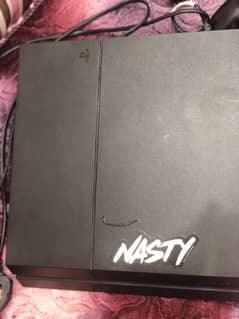 Ps4 fat with 1 controller and gta 5 cd